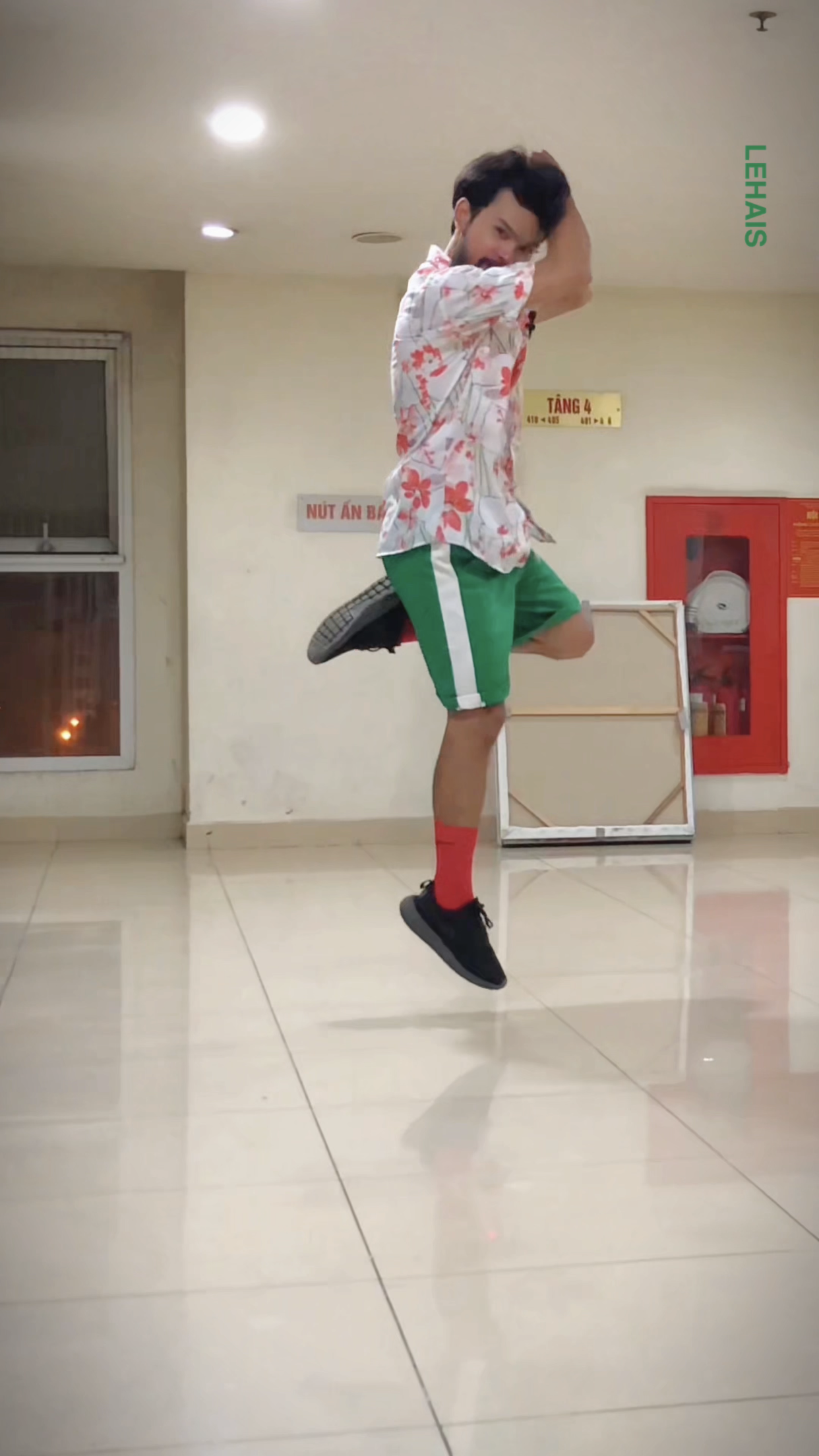 Niềm vui này chưa qua niềm vui khác đã tới