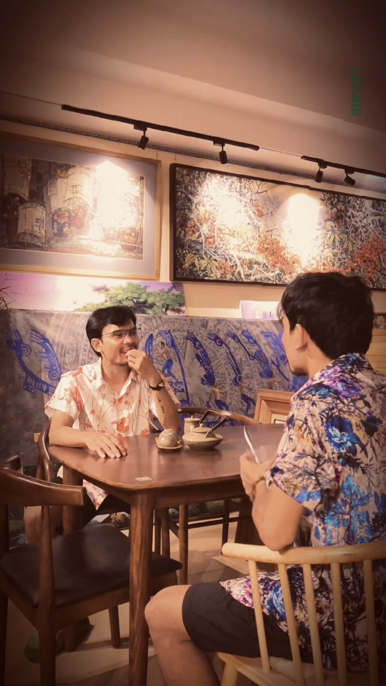 Mời ông anh cốc cafe mà sợ ổng chê